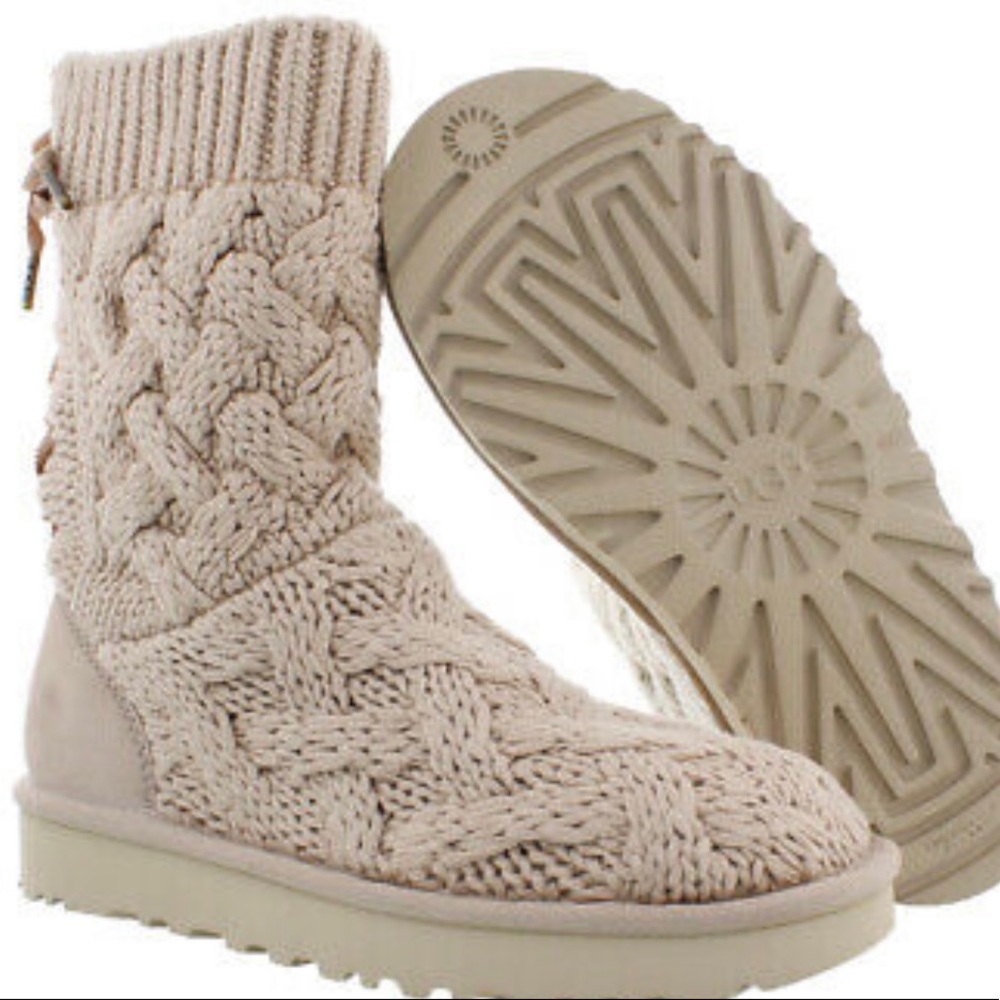 PERFECT CONDITION UGGS!!!! LIGHT PINK ISLA